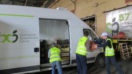 БХБ дава възможност на 300 тона храна да достигне до хора в нужда