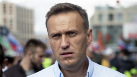 Изписаха Навални от болницата, върнаха го в затвора