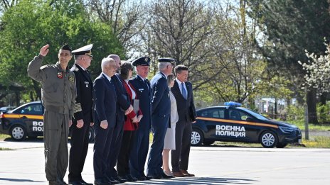 България чака първите 33 бойни машини "Страйкър"
