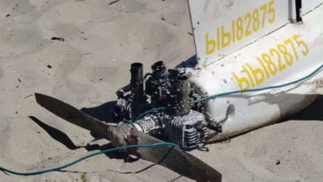 Откриха останки от дрон на плажа между Албена и Кранево