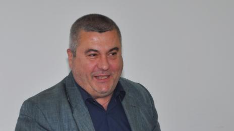 Асфалтират цялостно паркинга и алеите на Кооперативния пазар наесен