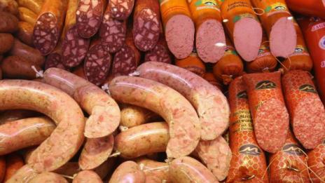 Извадиха списък с обектите, вземали месо от заразената транжорна