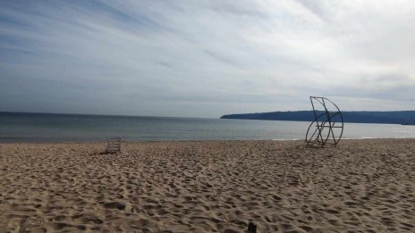 Новата седмица започва с облаци по морето