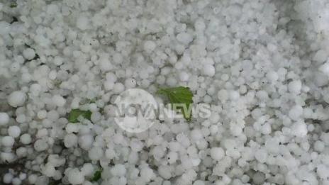 Свирепи градушки помляха Южна България