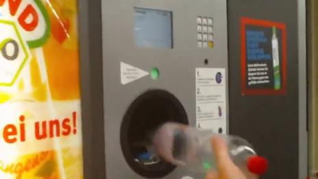 Връщаме пластмасови бутилки в магазина срещу заплащане?