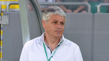 Стойчо Стоев поема "Левски"?