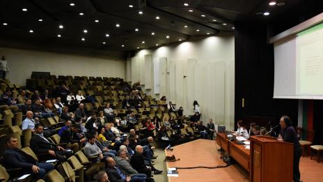 Очната болница във Варна поема курс към Медицинския университет?