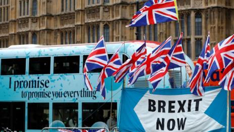 Преговорите за Brexit се възобновяват утре?