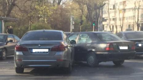 Катастрофа на подлеза на ФК затруднява движението