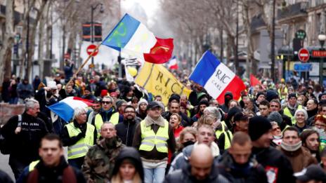 Спокойно преминава митингът на „жълтите жилетки” в Париж