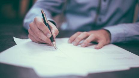 Отпадат 12 хартиени удостоверения до края на годината
