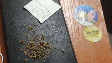 Спипаха двама с дрога за ден в центъра на Варна