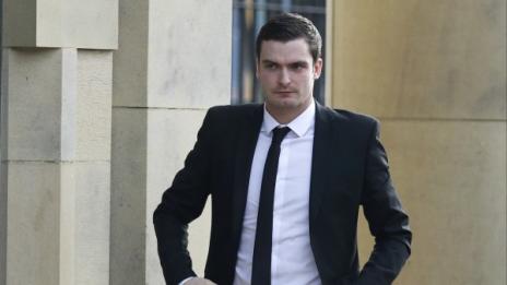 Адам Джонсън посрещнат с бръснарски ножчета в затвора