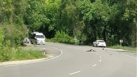 Блъснаха моторист край Варна