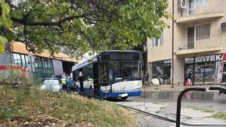 Полицията с подробности за катастрофата с автобус във Варна