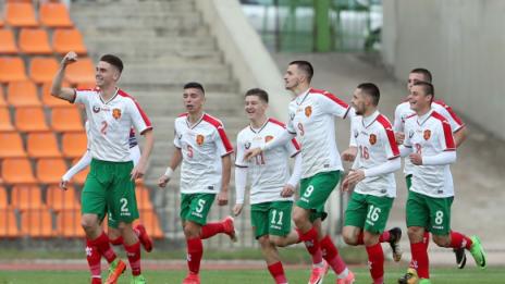 Юношите излизат за престиж и първа победа