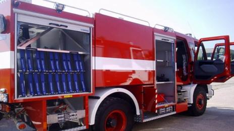 Запалиха микробус пред централата на ДПС