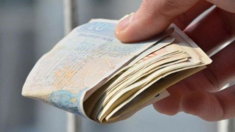 Всяка трета заплата вдигната с до 10%. Българинът: Недоволен съм!