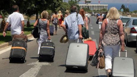 Близо 29 000 българи са емигрирали само през 2014 г.