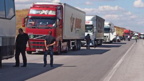 Протестиращи блокираха пътищата Русе-Варна и Русе-Кубрат