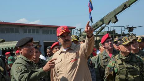 Мадуро иска още 1 млн. войници в армията си 