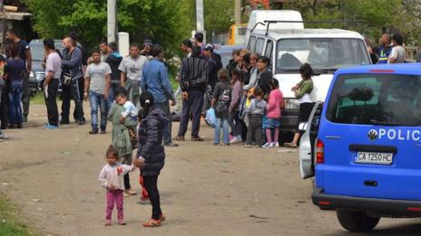 Десетки роми излязоха на протест в столицата