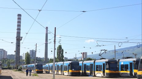 Възстановиха движението на градския транспорт в София