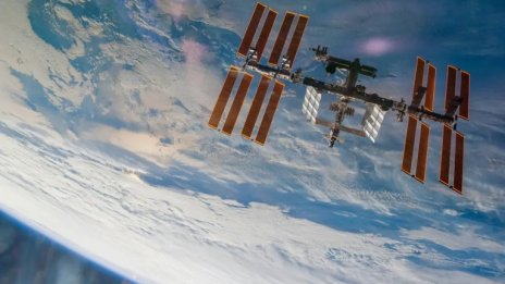 Русия напуска МКС, прави собствена станция в Космоса