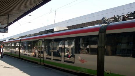 БДЖ осигурява над 13 800 допълнителни места във влаковете за почивните дни