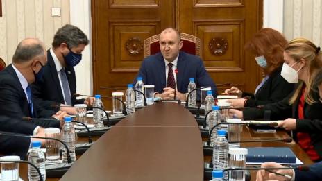 Радев: Равнопоставената предизборна кампания е изключително важна
