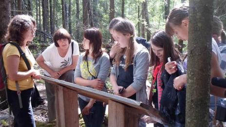 Граждански договори за учителите, които водят деца на екскурзии