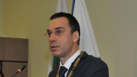 Димитър Николов доволен, че няма да е кандидат за президент