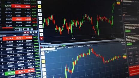 Акциите поскъпват, има признаци за успокояване на пандемията