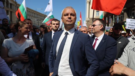 Костадинов: Ние ще взривим еврозоната отвътре