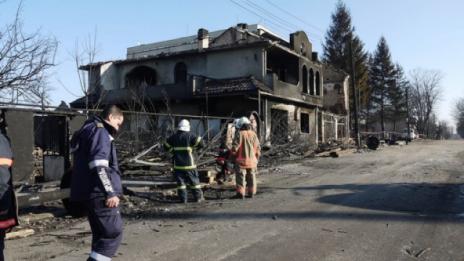 Доставят първите два тона храна в Хитрино