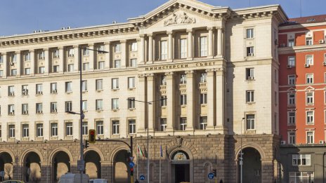 Националният съвет за тристранно сътрудничество с извънредно заседание