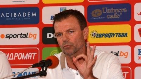 Стойчо Младенов подкрепи Любо Пенев