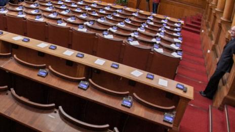 Над 130 000 лева ще струва на данъкоплатците извънредното заседание на парламента във Велико Търново