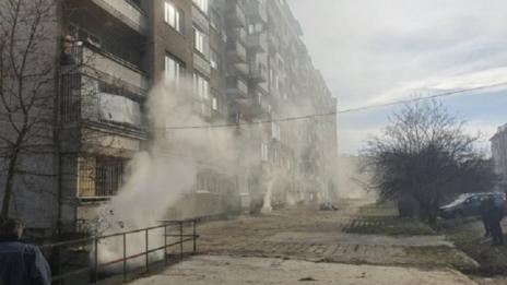 Пожар в столичния "Гео Милев", има пострадал