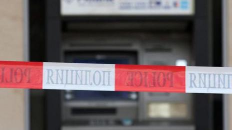 Оставиха в ареста обирджиите, взривили банкомат в София