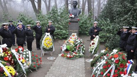 Варна почете паметта на Апостола (СНИМКИ)