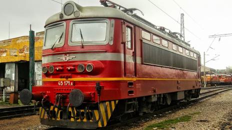 Влаковете в страната са вече с нов график