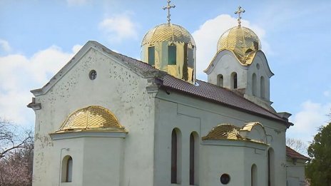 Вековна църква край Варна се нуждае от сериозен ремонт