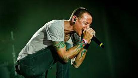 Почина вокалистът на Linkin Park