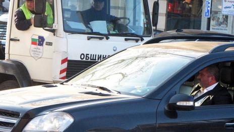 Потрошиха трети джип на депутат от ГЕРБ