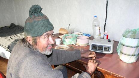 124 бездомници посрещнаха Коледа на топло