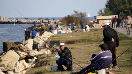 Рибарите от Варна се надяват на слука през есента