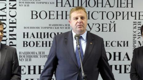 Каракачанов: Наборната служба ще се възстанови у нас