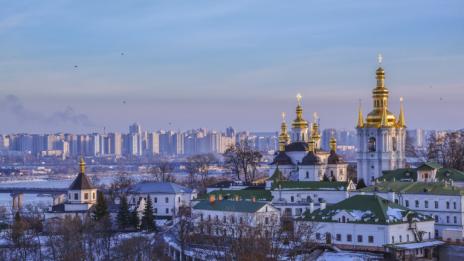 Близо 200 хил. българи ще бъдат засегнати от военното положение в Украйна