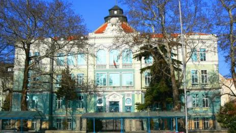ИУ-Варна отбелязва вековен юбилей на сградата си